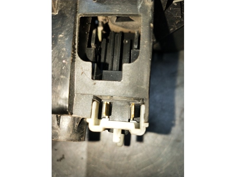 Recambio de motor cierre centralizado delantero derecho para renault clio ii (bb_, cb_) 1.5 dci (b/cb07) referencia OEM IAM  3P 