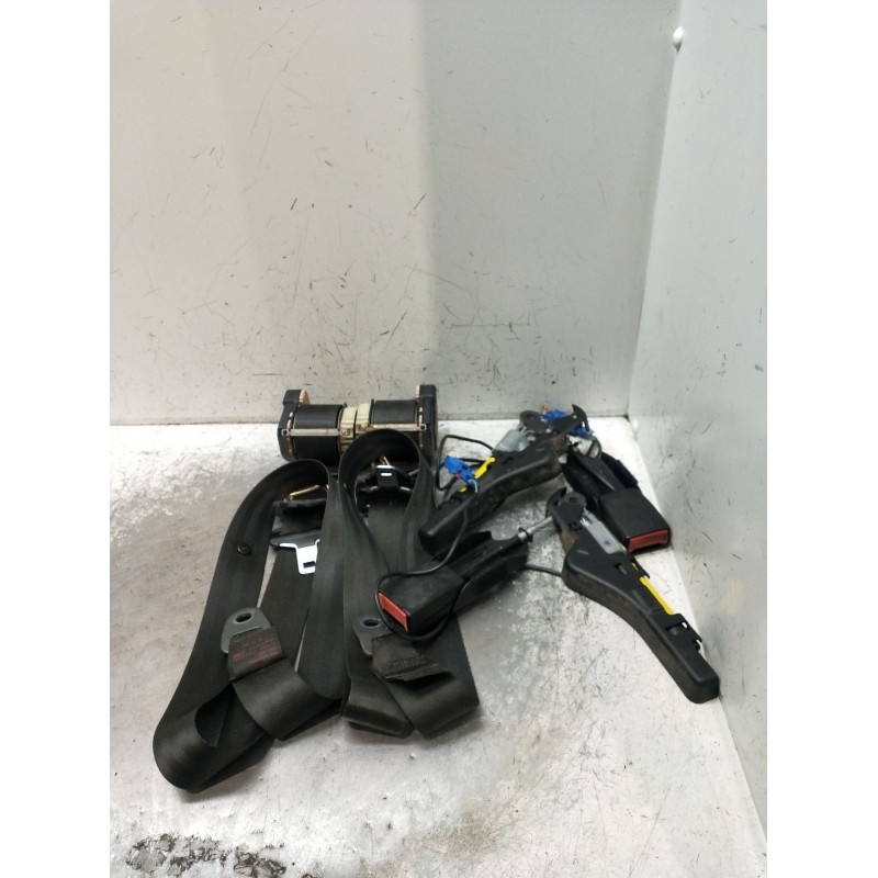 Recambio de juego cinturones delantero para citroën c3 i (fc_, fn_) 1.4 hdi referencia OEM IAM  5P 