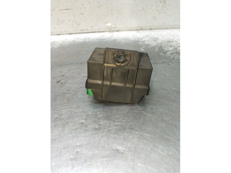 Recambio de caja precalentamiento para citroën saxo (s0, s1) 1.5 d referencia OEM IAM 9639912580 512990IIA 