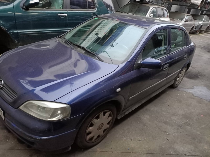 opel astra g berlina del año 2001