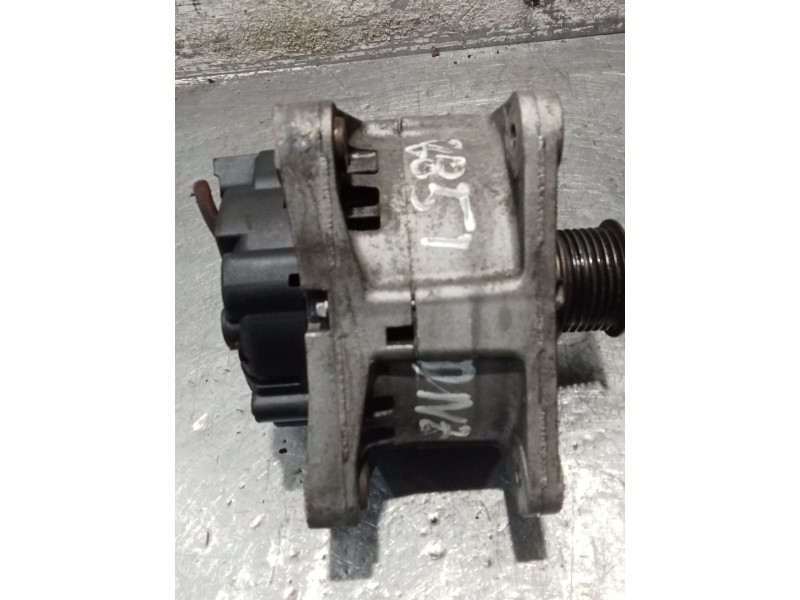 Recambio de alternador para renault grand scénic ii (jm0/1_) 1.9 dci (jm0g, jm12, jm1g, jm2c) referencia OEM IAM 8200495294 TG11