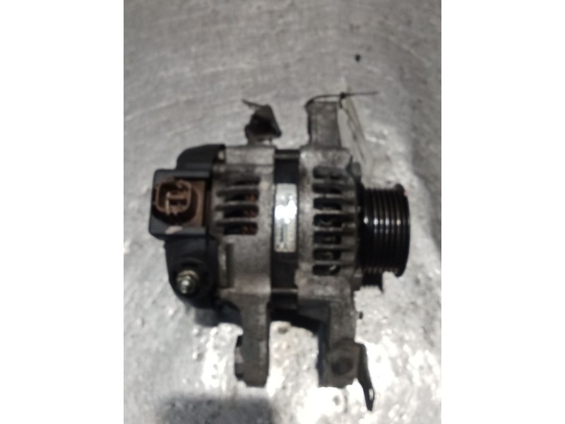 Recambio de alternador para toyota yaris (_p9_) 1.0 vvt-i (ksp90_) referencia OEM IAM 270600Q060 1042109240 11