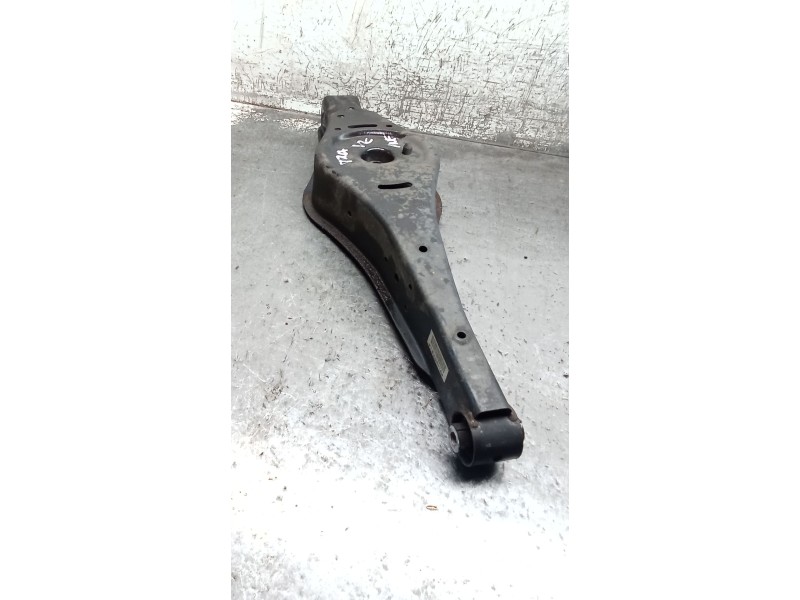 Recambio de brazo suspension inferior trasero izquierdo para volkswagen golf vi (5k1) advance referencia OEM IAM   09