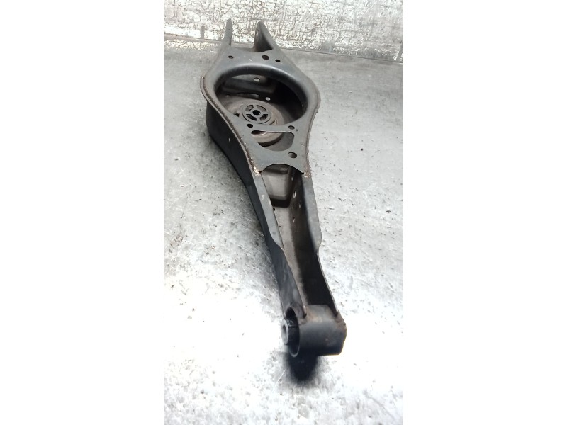 Recambio de brazo suspension inferior trasero izquierdo para volkswagen golf vi (5k1) advance referencia OEM IAM   09