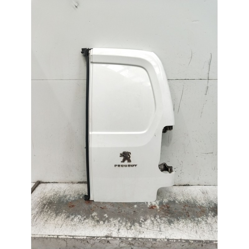 Recambio de puerta trasera derecha para peugeot partner furgoneta/monovolumen (k9) 1.6 bluehdi 75 referencia OEM IAM  5P 