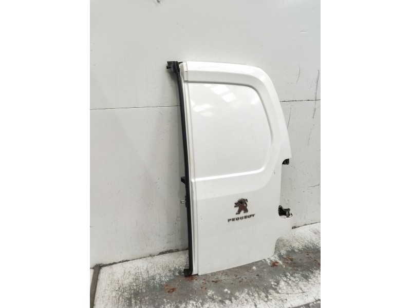 Recambio de puerta trasera derecha para peugeot partner furgoneta/monovolumen (k9) 1.6 bluehdi 75 referencia OEM IAM  5P 