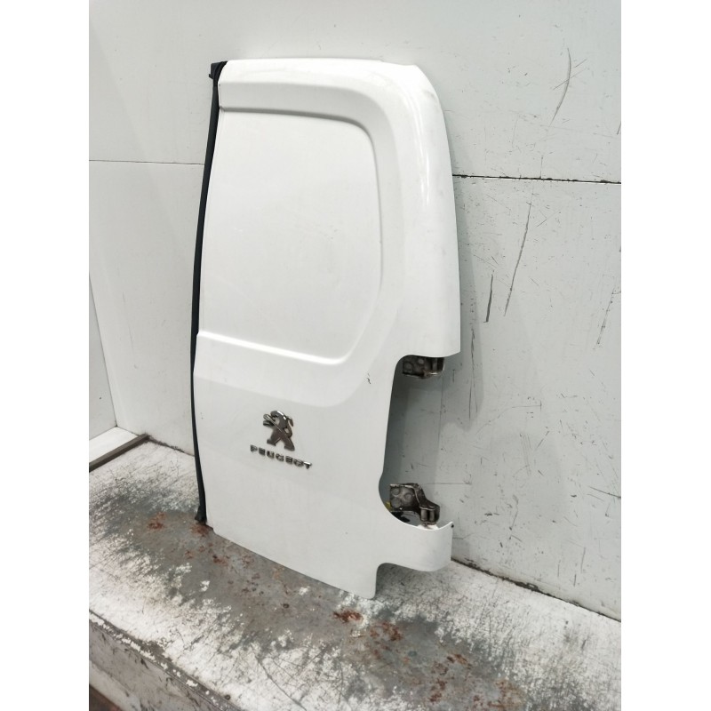 Recambio de puerta trasera derecha para peugeot partner furgoneta/monovolumen (k9) 1.6 bluehdi 75 referencia OEM IAM  5P 