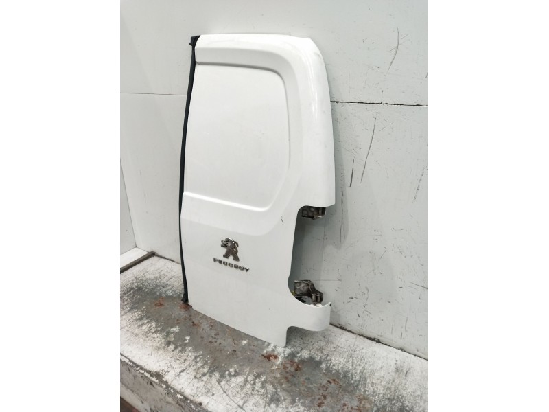 Recambio de puerta trasera derecha para peugeot partner furgoneta/monovolumen (k9) 1.6 bluehdi 75 referencia OEM IAM  5P 