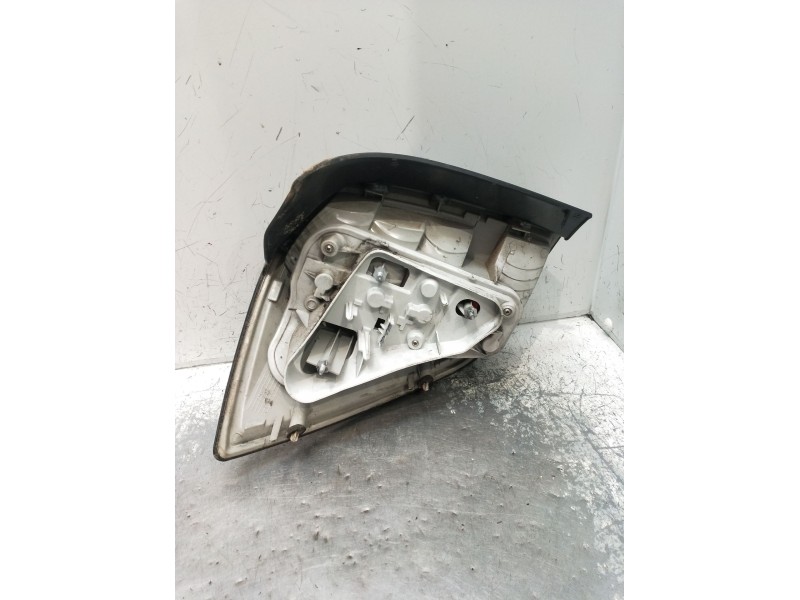 Recambio de piloto trasero derecho para opel astra h caravan enjoy referencia OEM IAM   