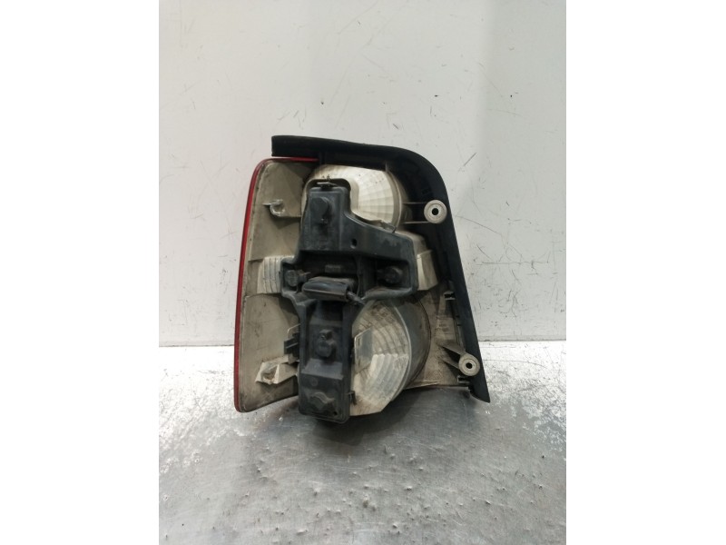 Recambio de piloto trasero derecho para volkswagen touran (1t1) 2.0 tdi referencia OEM IAM   