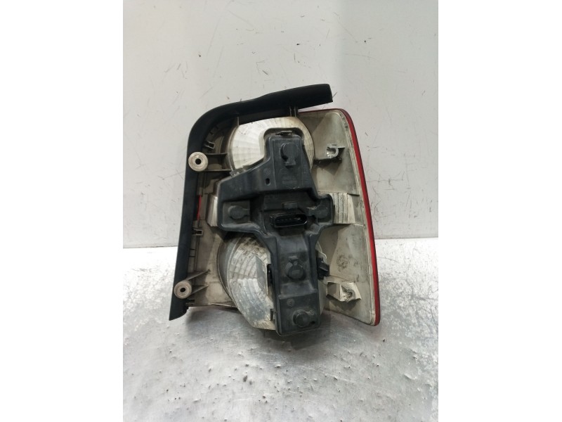 Recambio de piloto trasero izquierdo para volkswagen touran (1t1) 2.0 tdi referencia OEM IAM   