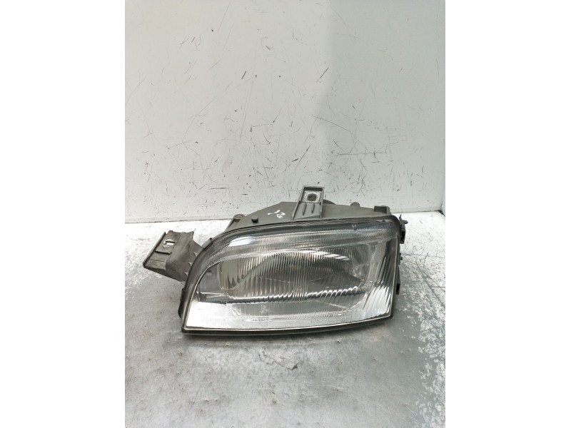 Recambio de faro izquierdo para fiat punto (176_) 1.7 td referencia OEM IAM   