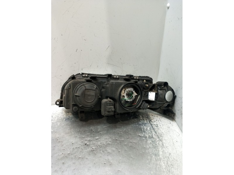 Recambio de faro derecho para volvo s80 berlina 2.4 d referencia OEM IAM   