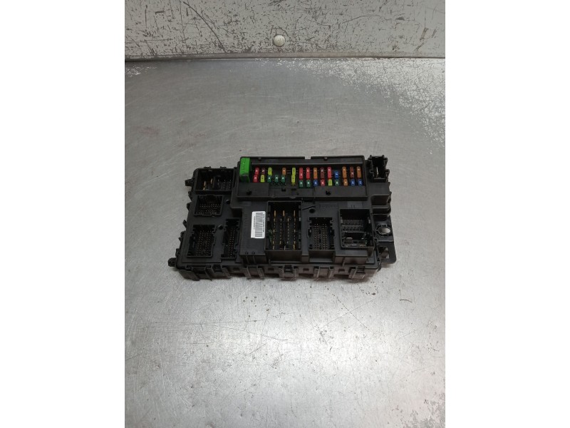 Recambio de caja reles / fusibles para ford s-max (cj, wa6) 2.0 tdci referencia OEM IAM A2C7438281150 FU5T15604 A2C735280