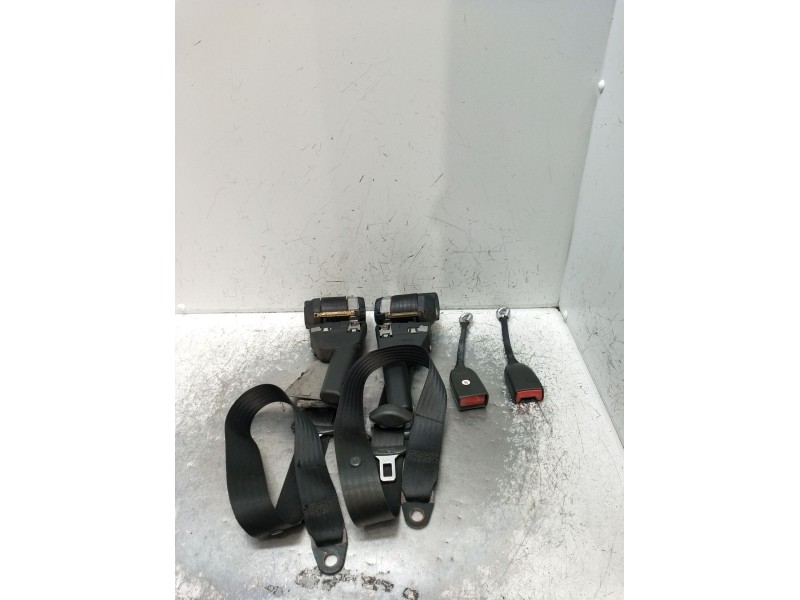 Recambio de juego cinturones delantero para fiat punto (176_) 1.7 td referencia OEM IAM  5P 