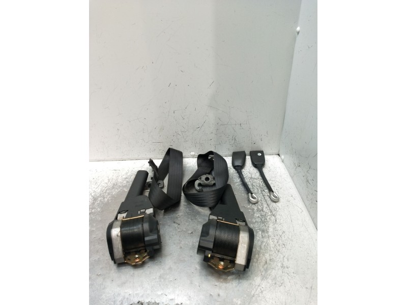 Recambio de juego cinturones delantero para fiat punto (176_) 1.7 td referencia OEM IAM  5P 