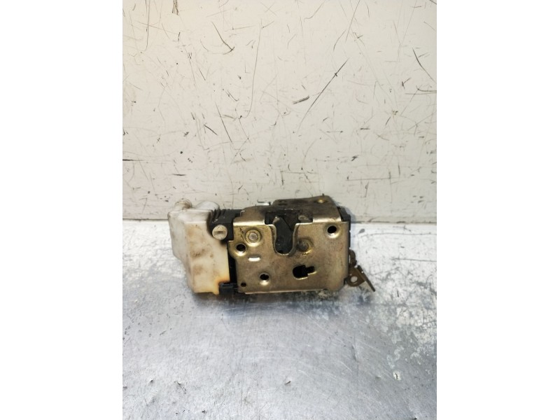 Recambio de motor cierre centralizado trasero derecho para fiat punto (176_) 1.7 td referencia OEM IAM  5P 