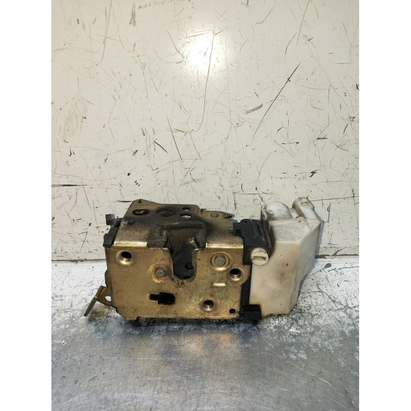 Recambio de motor cierre centralizado trasero izquierdo para fiat punto (176_) 1.7 td referencia OEM IAM  5P 