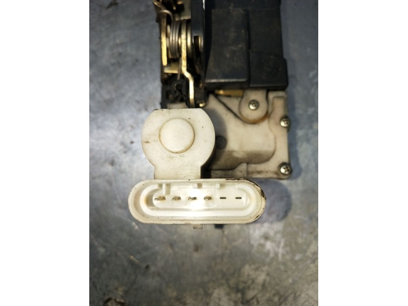 Recambio de motor cierre centralizado trasero izquierdo para fiat punto (176_) 1.7 td referencia OEM IAM  5P 