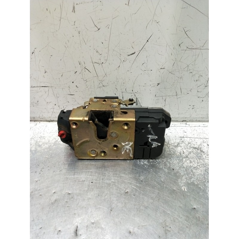 Recambio de motor cierre centralizado trasero derecho para citroën xsara (n1) 2.0 hdi 90 referencia OEM IAM  5P 