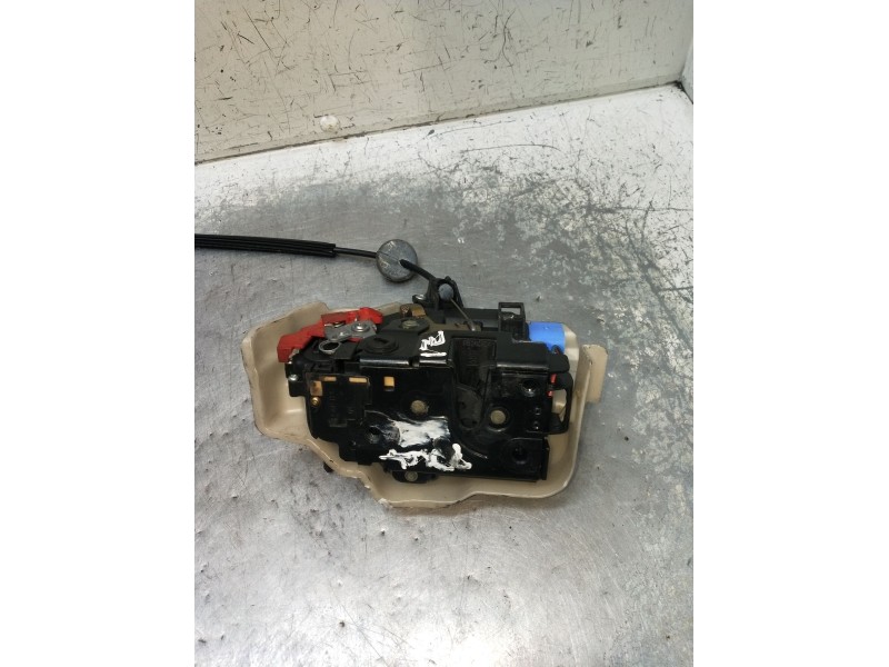 Recambio de motor cierre centralizado trasero izquierdo para volkswagen touran (1t1) 2.0 tdi referencia OEM IAM  5P 