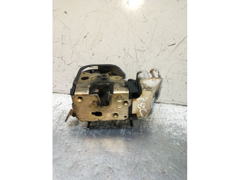 Recambio de motor cierre centralizado delantero izquierdo para fiat punto (176_) 1.7 td referencia OEM IAM  5P 