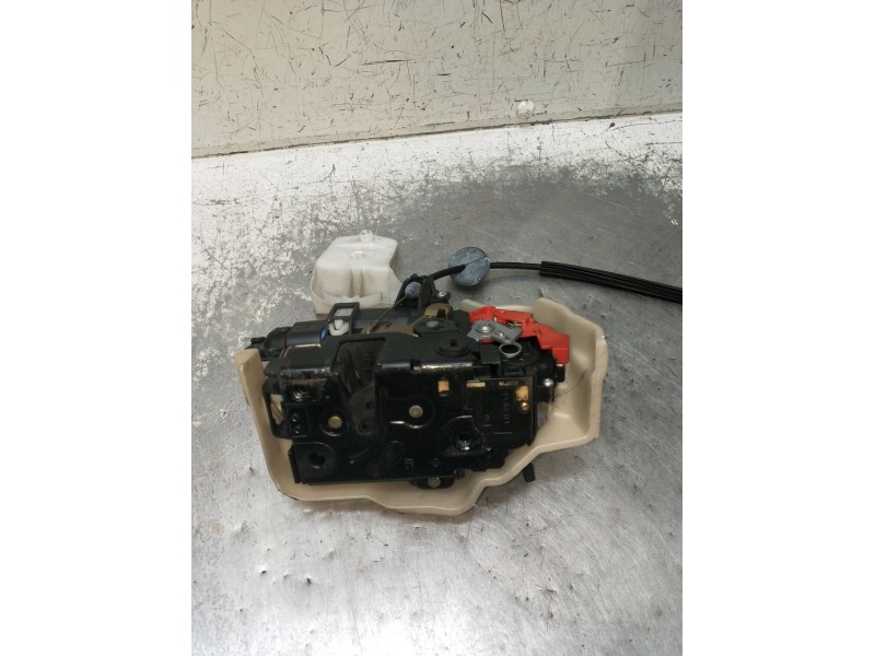 Recambio de motor cierre centralizado trasero derecho para volkswagen touran (1t1) 2.0 tdi referencia OEM IAM   5P