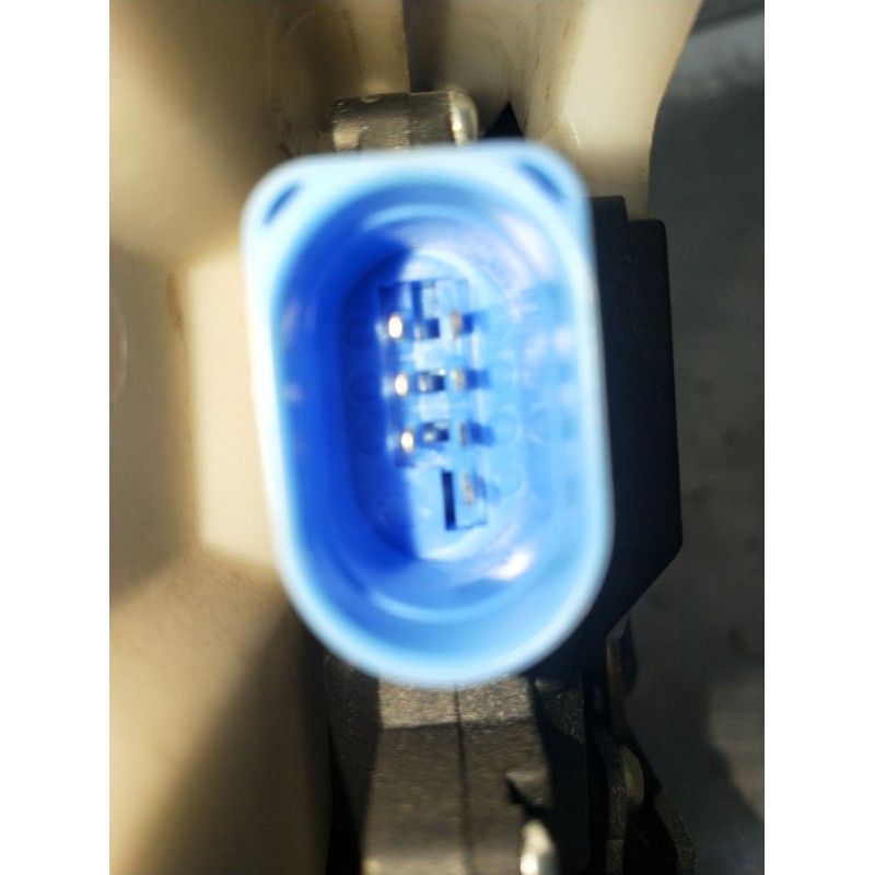 Recambio de motor cierre centralizado trasero derecho para volkswagen touran (1t1) 2.0 tdi referencia OEM IAM   5P