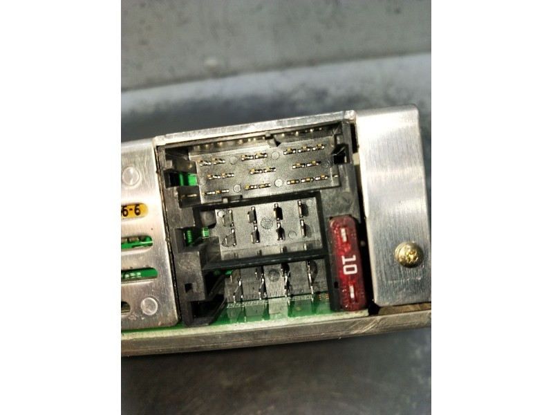 Recambio de sistema audio / radio cd para citroën xsara (n1) 2.0 hdi 90 referencia OEM IAM 96489096XT CL054730413883G 