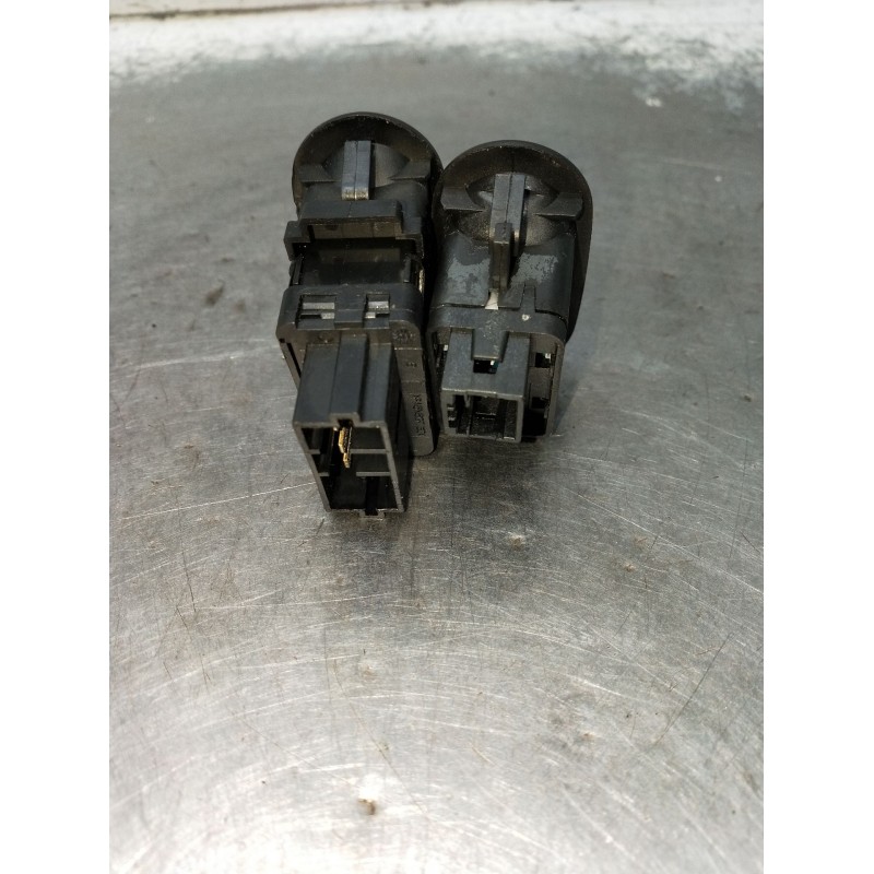 Recambio de mando elevalunas delantero izquierdo para citroën xsara (n1) 2.0 hdi 90 referencia OEM IAM 96605364XT 5P 