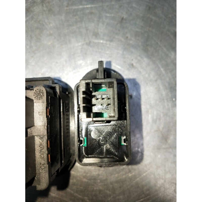 Recambio de mando elevalunas delantero izquierdo para citroën xsara (n1) 2.0 hdi 90 referencia OEM IAM 96605364XT 5P 