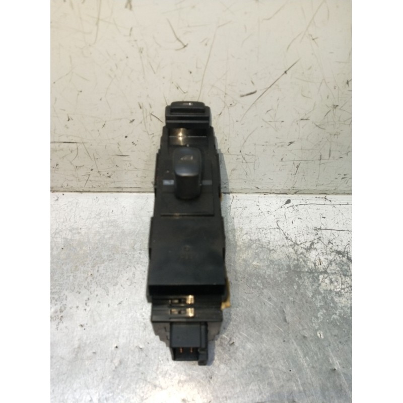 Recambio de mando elevalunas delantero izquierdo para volvo s80 berlina 2.4 d referencia OEM IAM 0972606 9461805 5P