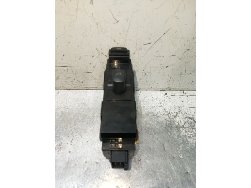 Recambio de mando elevalunas delantero izquierdo para volvo s80 berlina 2.4 d referencia OEM IAM 0972606 9461805 5P