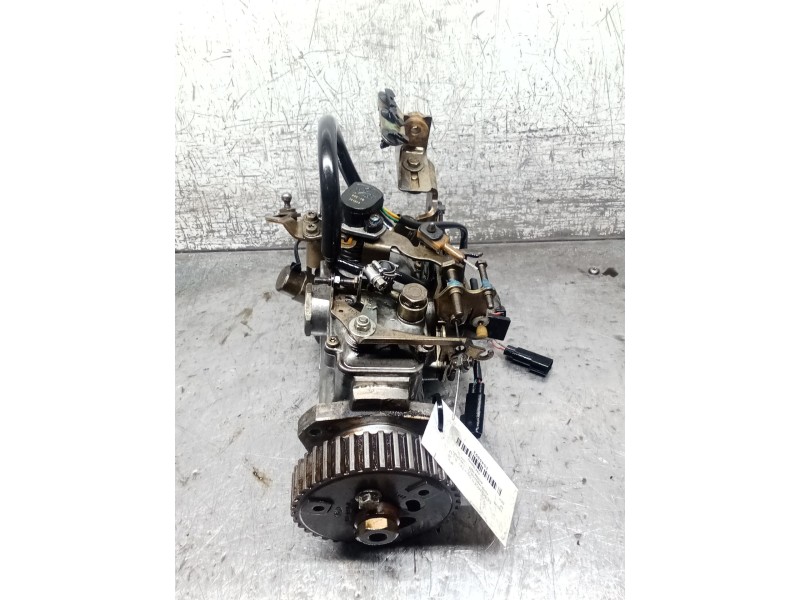 Recambio de bomba inyeccion para ford mondeo i turnier (bnp) 1.8 td referencia OEM IAM 8443B996E  LUCAS