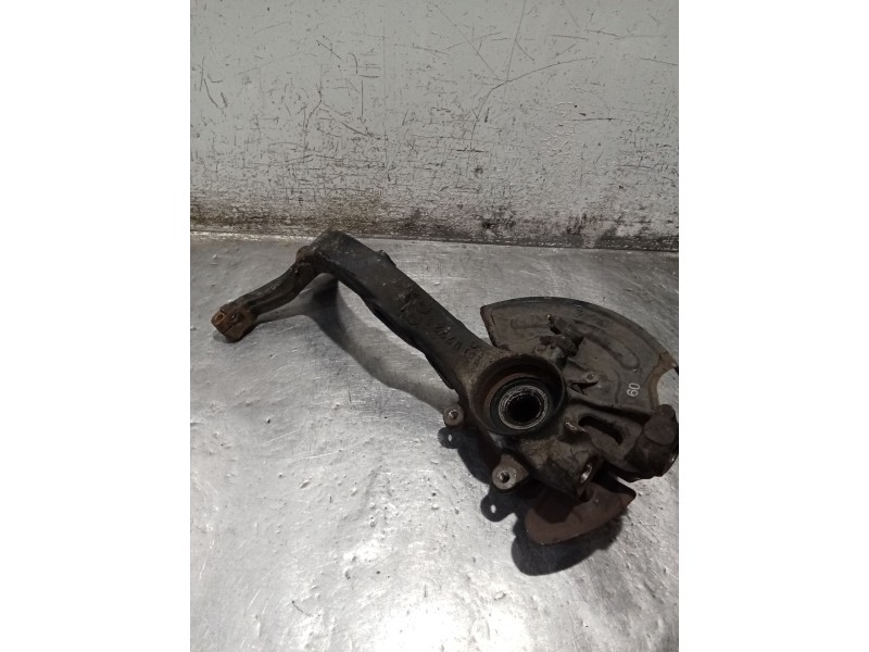 Recambio de mangueta delantera izquierda para volkswagen passat b5.5 (3b3) 1.9 tdi referencia OEM IAM   