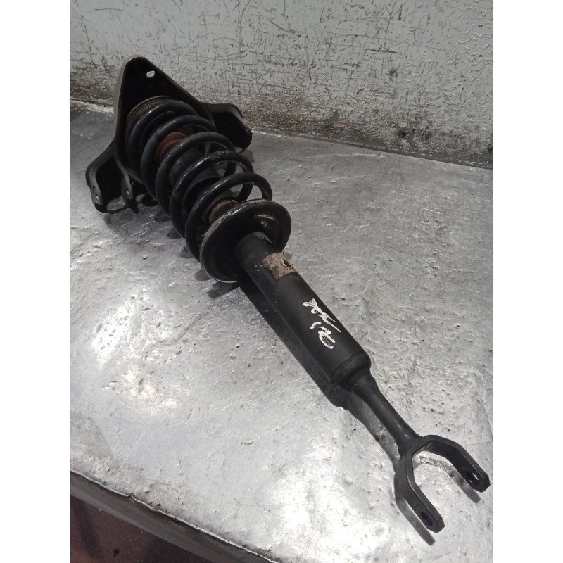 Recambio de amortiguador delantero izquierdo para volkswagen passat b5.5 (3b3) 1.9 tdi referencia OEM IAM   