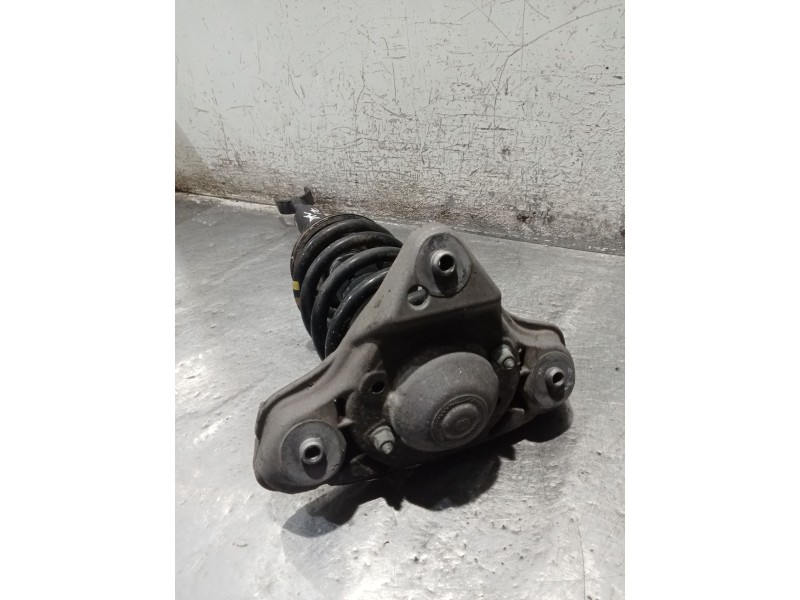 Recambio de amortiguador delantero izquierdo para volkswagen passat b5.5 (3b3) 1.9 tdi referencia OEM IAM   