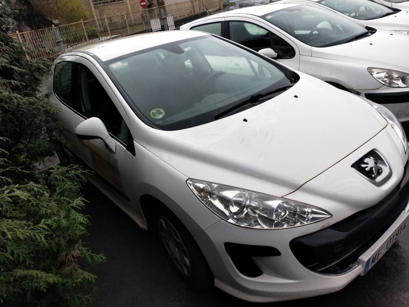 peugeot 308 del año 2008