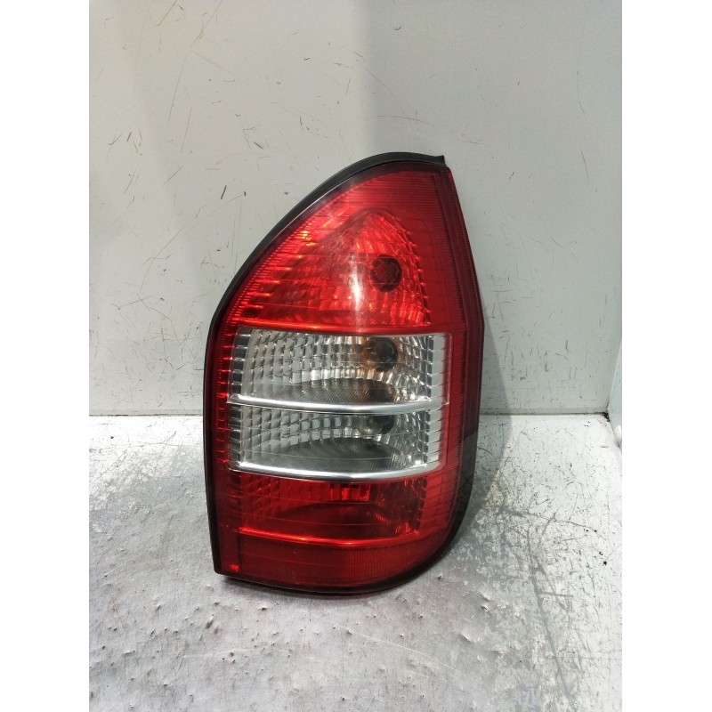 Recambio de piloto trasero derecho para opel zafira a monospace (t98) 2.0 dti 16v (f75) referencia OEM IAM   