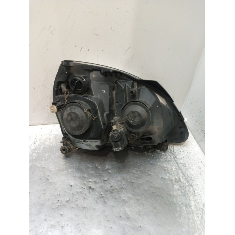 Recambio de faro izquierdo para renault clio ii (bb_, cb_) 1.5 dci (b/cb07) referencia OEM IAM   