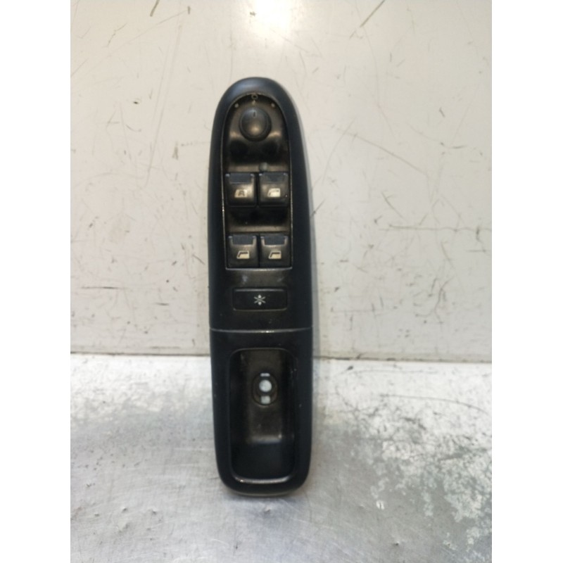 Recambio de mando elevalunas delantero izquierdo para peugeot 406 (8b) 2.0 hdi 110 referencia OEM IAM  5P 