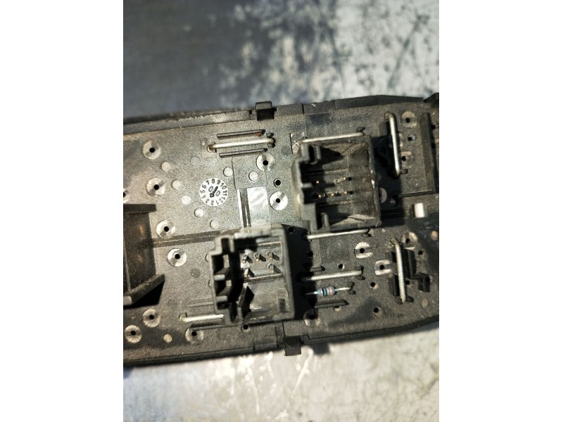 Recambio de mando elevalunas delantero izquierdo para peugeot 406 (8b) 2.0 hdi 110 referencia OEM IAM  5P 