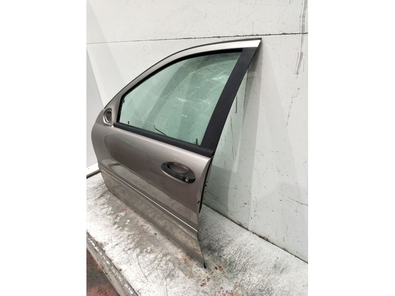 Recambio de puerta delantera izquierda para mercedes-benz clase c (w203) familiar c 180 t compressor (203.246) referencia OEM IA