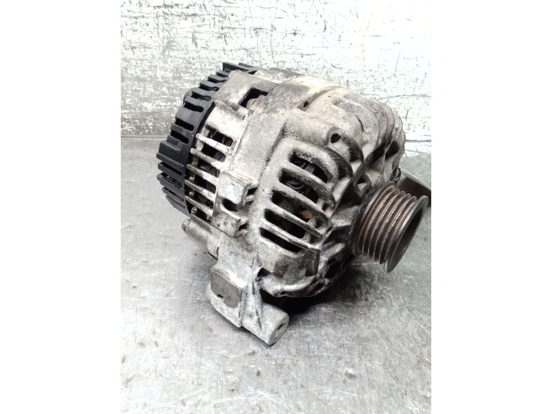 Recambio de alternador para land rover range rover (lp) dse (100kw) referencia OEM IAM A13VI76 105A 94