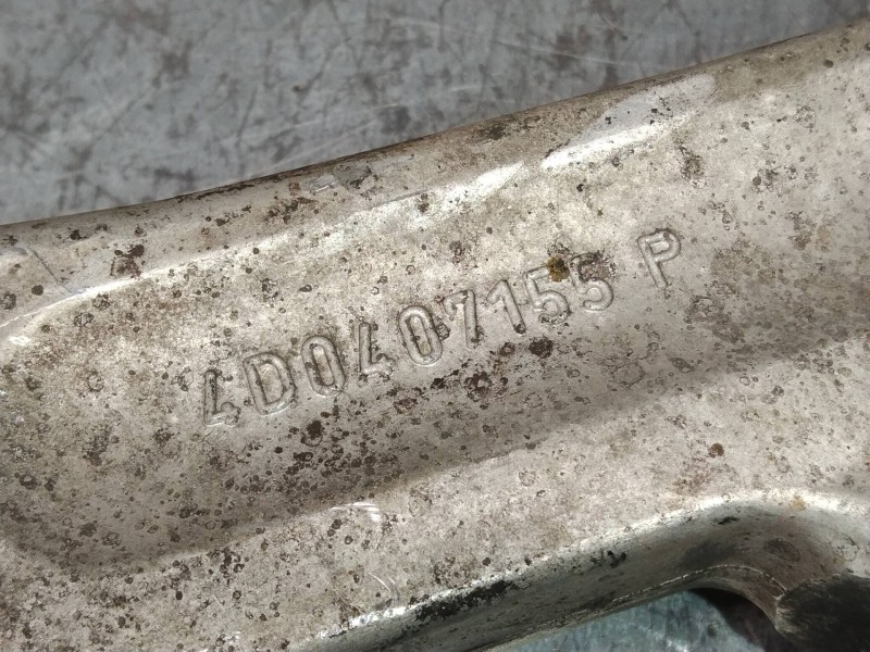 Recambio de brazo suspension inferior delantero derecho para volkswagen passat berlina (3b2) highline referencia OEM IAM 4D04071