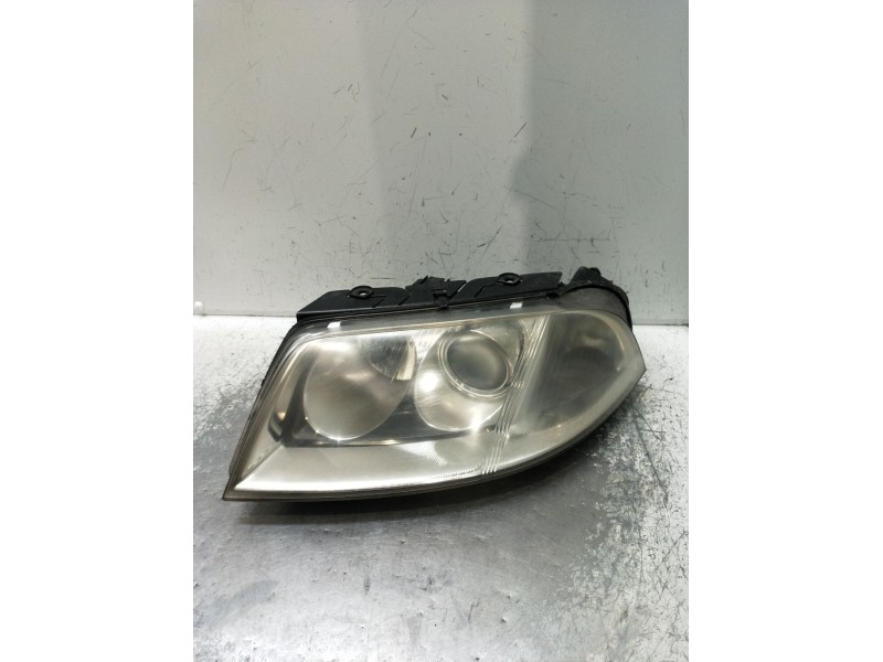Recambio de faro izquierdo para volkswagen passat b5.5 (3b3) 1.9 tdi referencia OEM IAM 3B0941015AN 1EL00835001 