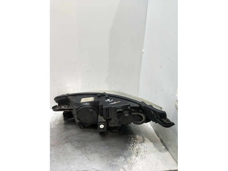 Recambio de faro derecho para citroën c4 lim. seduction referencia OEM IAM  PARA PULIR 