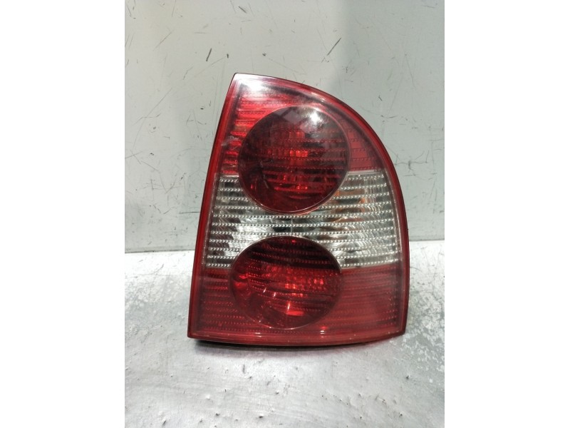 Recambio de piloto trasero derecho para volkswagen passat b5.5 (3b3) 1.9 tdi referencia OEM IAM   