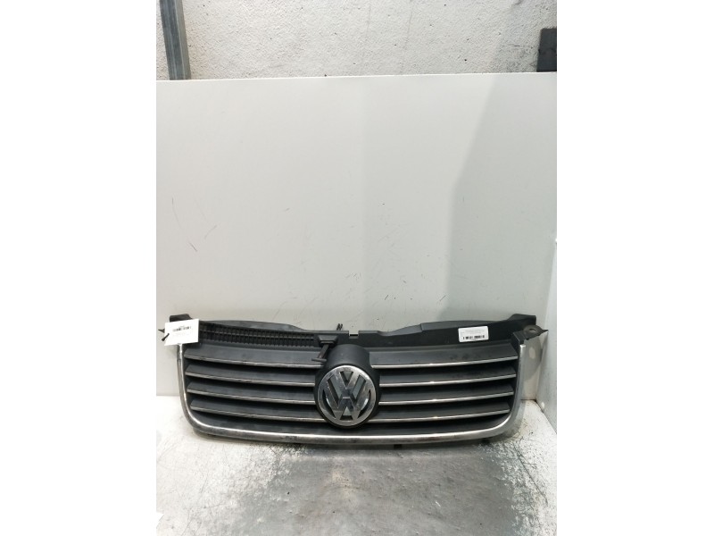 Recambio de rejilla delantera para volkswagen passat b5.5 (3b3) 1.9 tdi referencia OEM IAM   