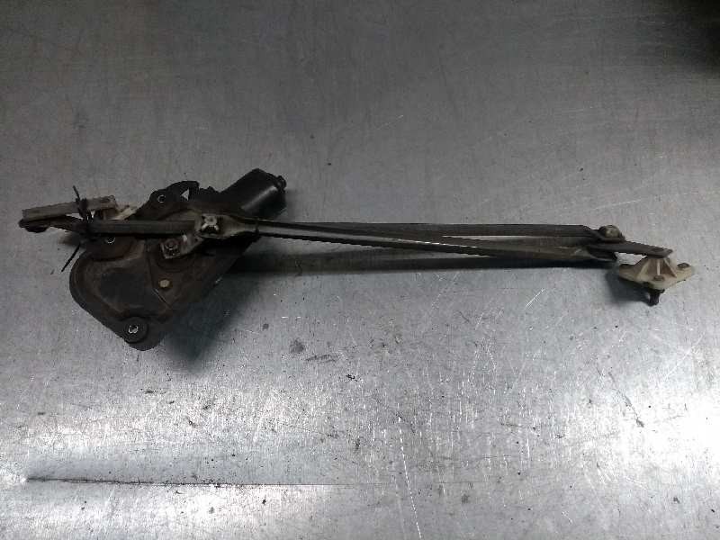 Recambio de motor limpia delantero para mitsubishi canter 01/99  ki 35 cabina individual (comfort) referencia OEM IAM   